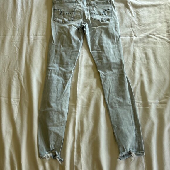 American Eagle Light Blue Jeans - Picture 2 of 4